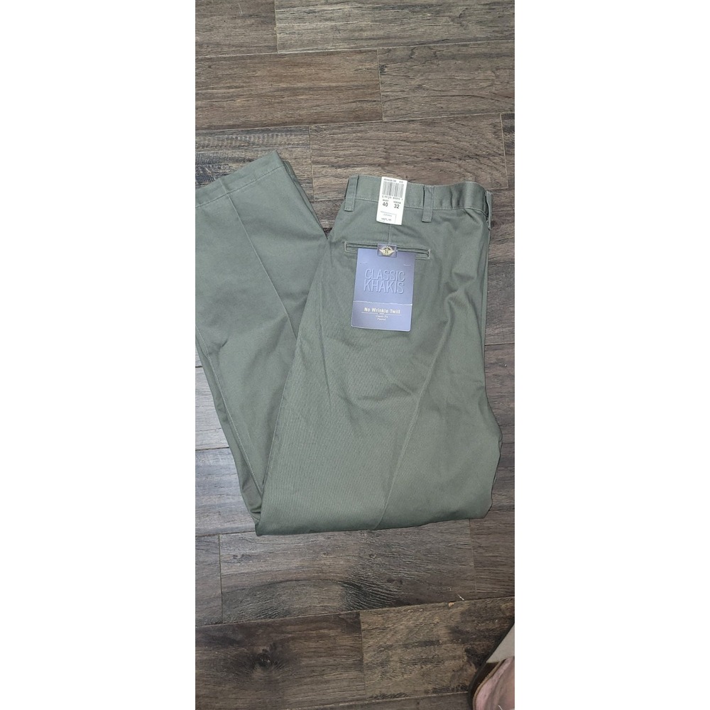 - Dockers Pants 40 X 32 No Wrinkle Twill Classic Fit Pleated New